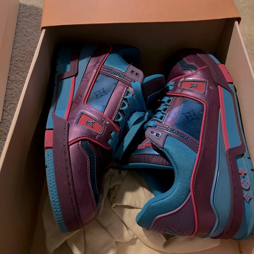 Authentic Louis Vuitton Trainer monogram sneakers